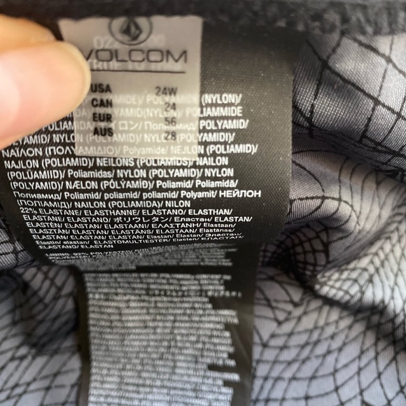 Volcom Bikini Bottom - Picture 4 of 10